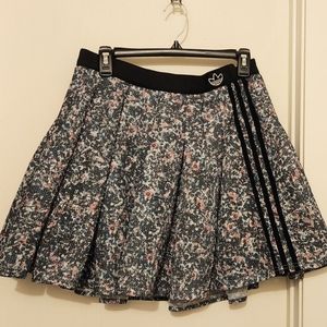 BNWT ADIDAS MIDI FLORAL CIRCLE SKATER TENNIS SKIRT Size Medium